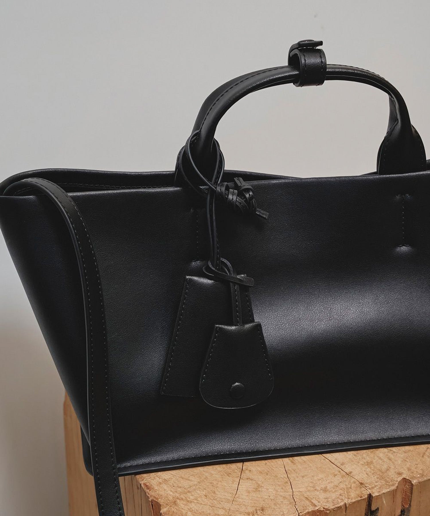 Useful Leather Bag(M) ユースフルレザーバッグ/12521011