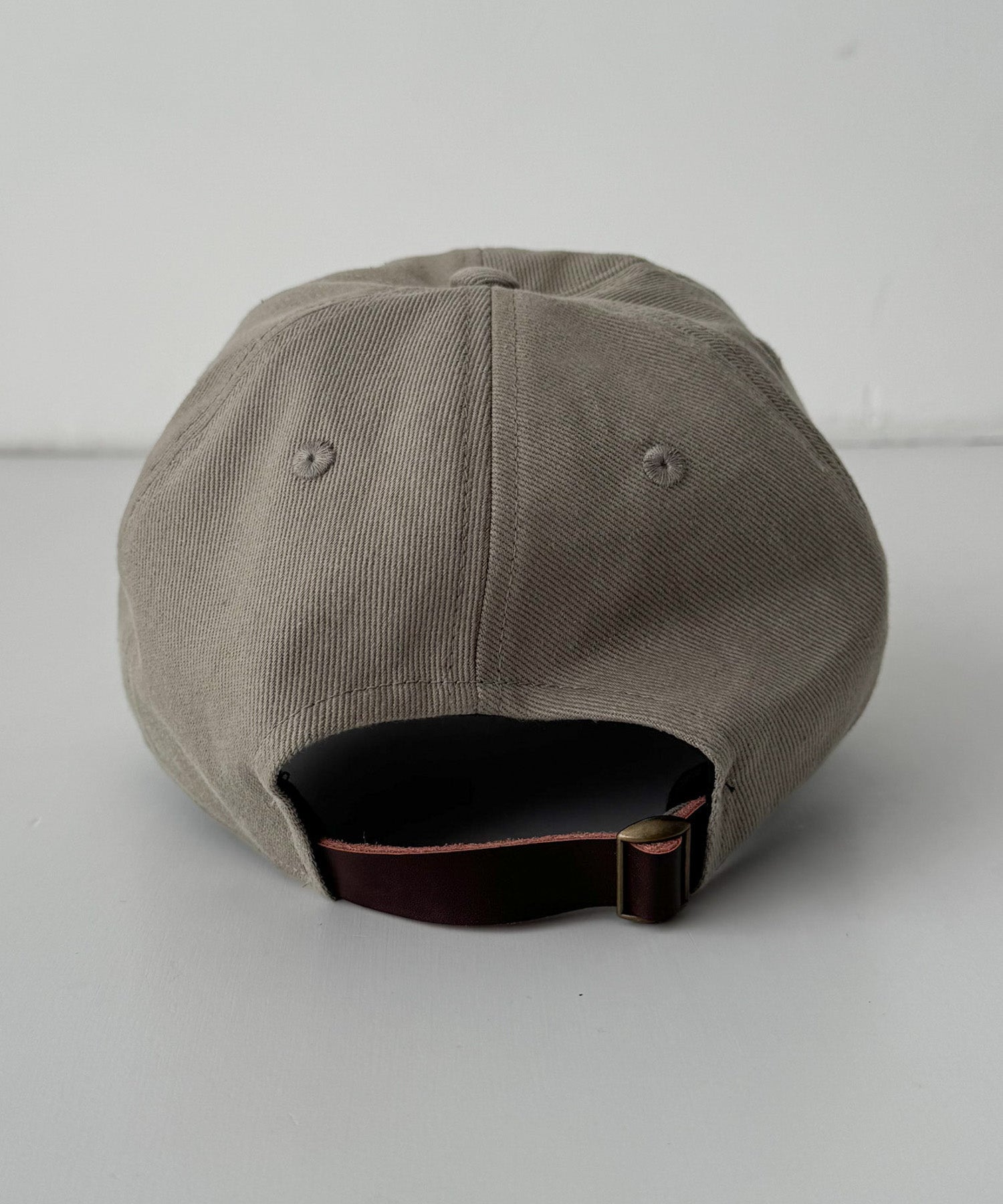 P ロゴCAP