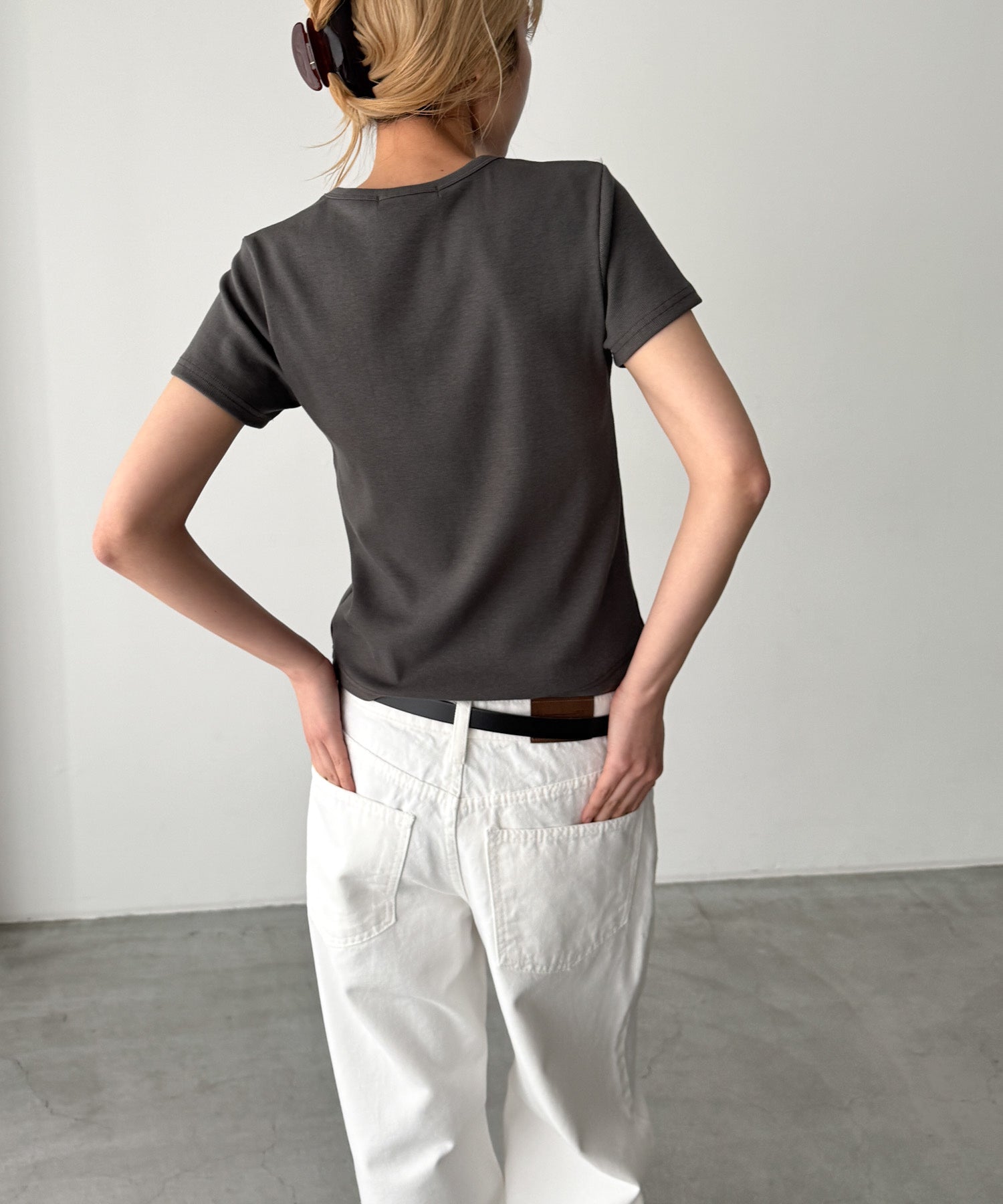 BASICコンパクトTシャツ