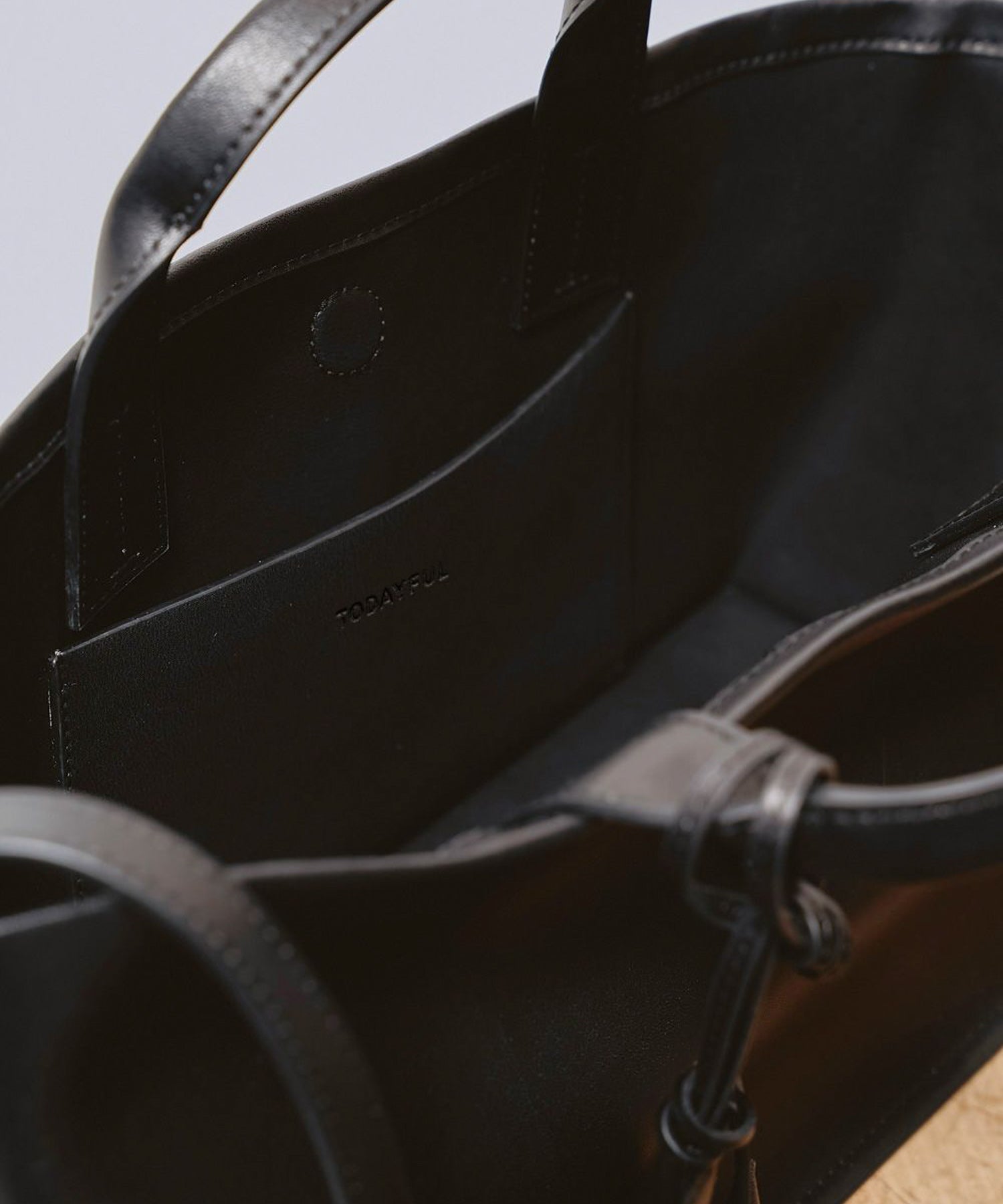 Useful Leather Bag(M) ユースフルレザーバッグ/12521011