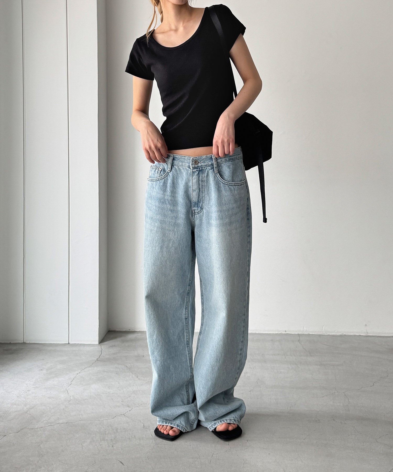 コットンラウンドネックTシャツ