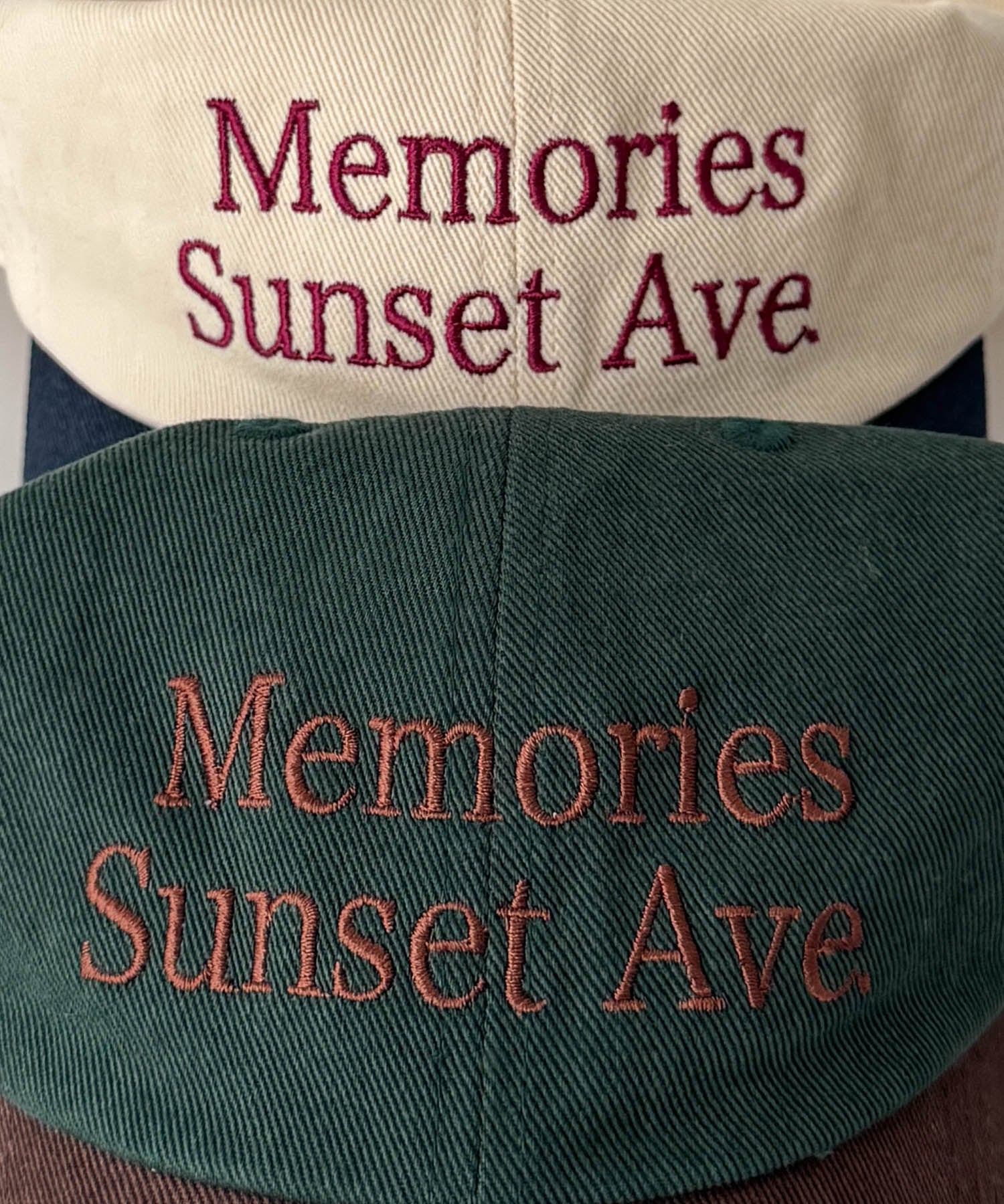 "Memories"ロゴCAP