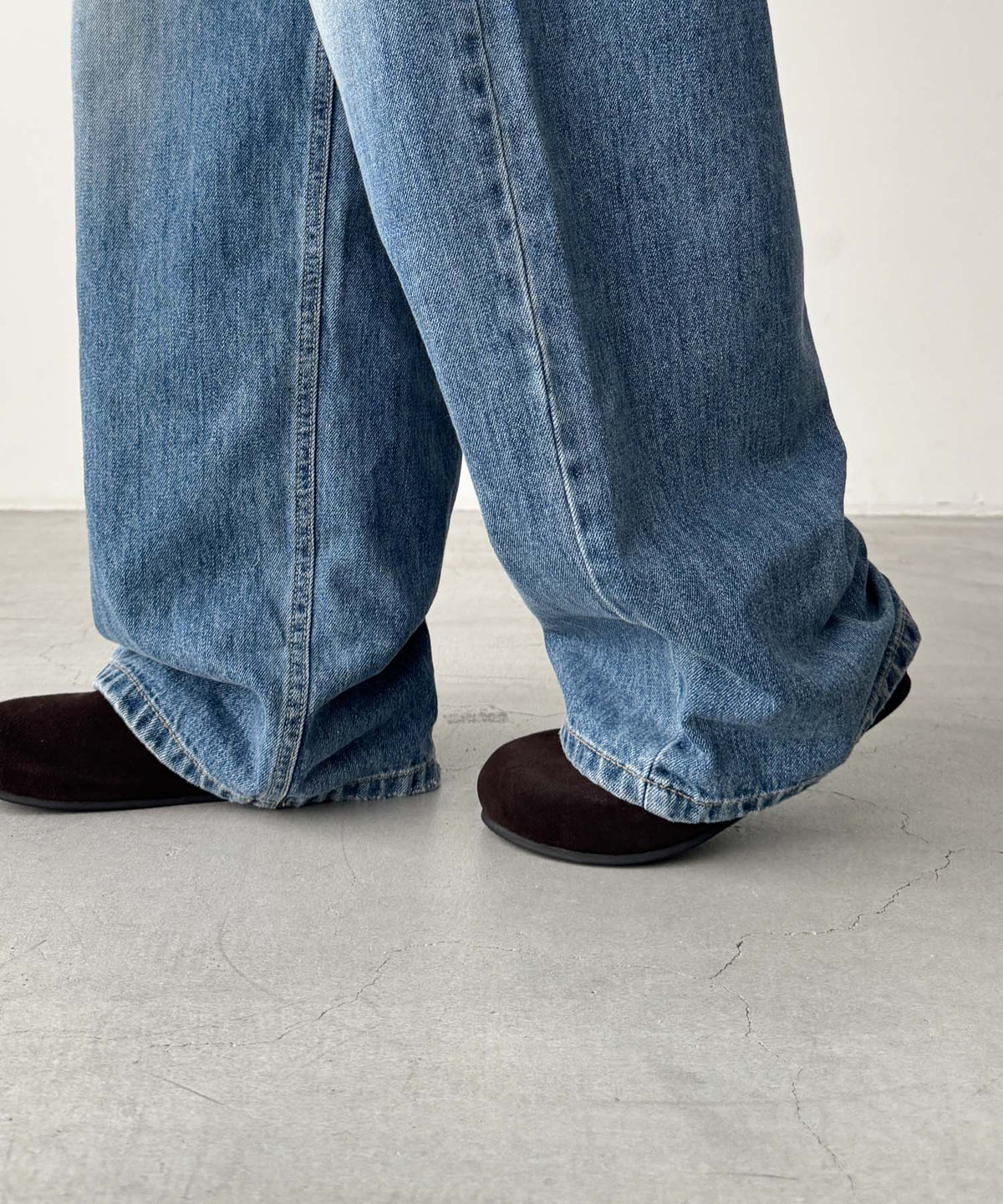 バックヨークデニムパンツ