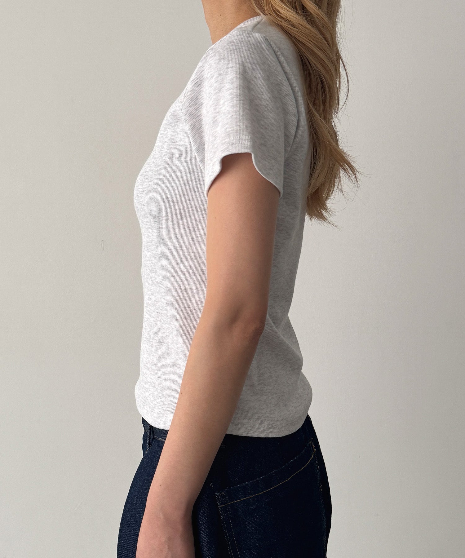 BASICコンパクトTシャツ