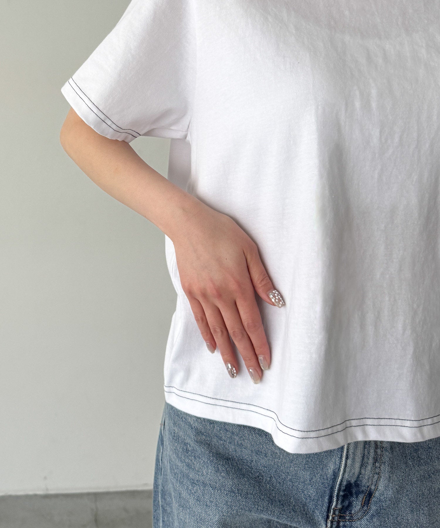 "SEE"ステッチTシャツ