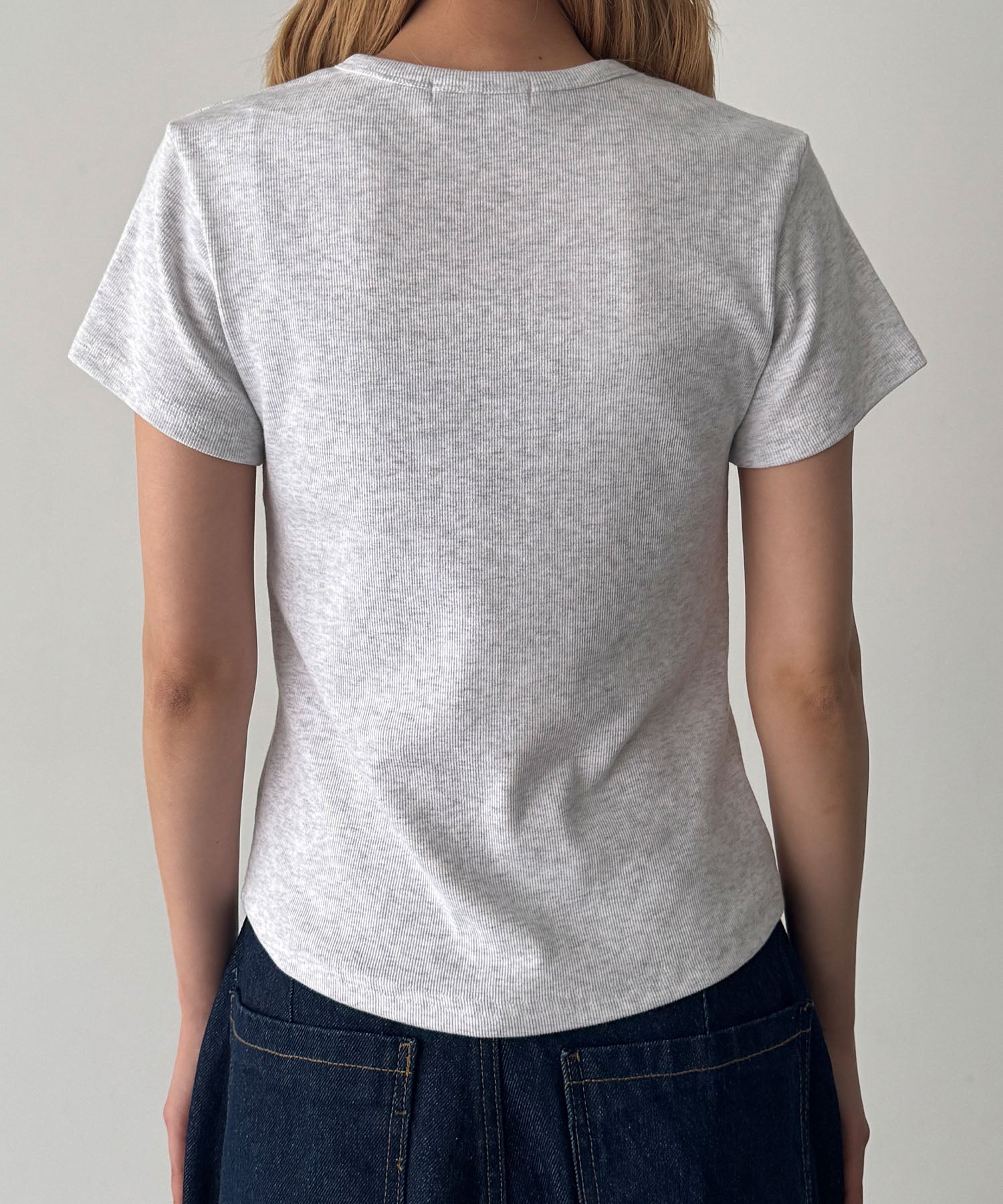 BASICコンパクトTシャツ
