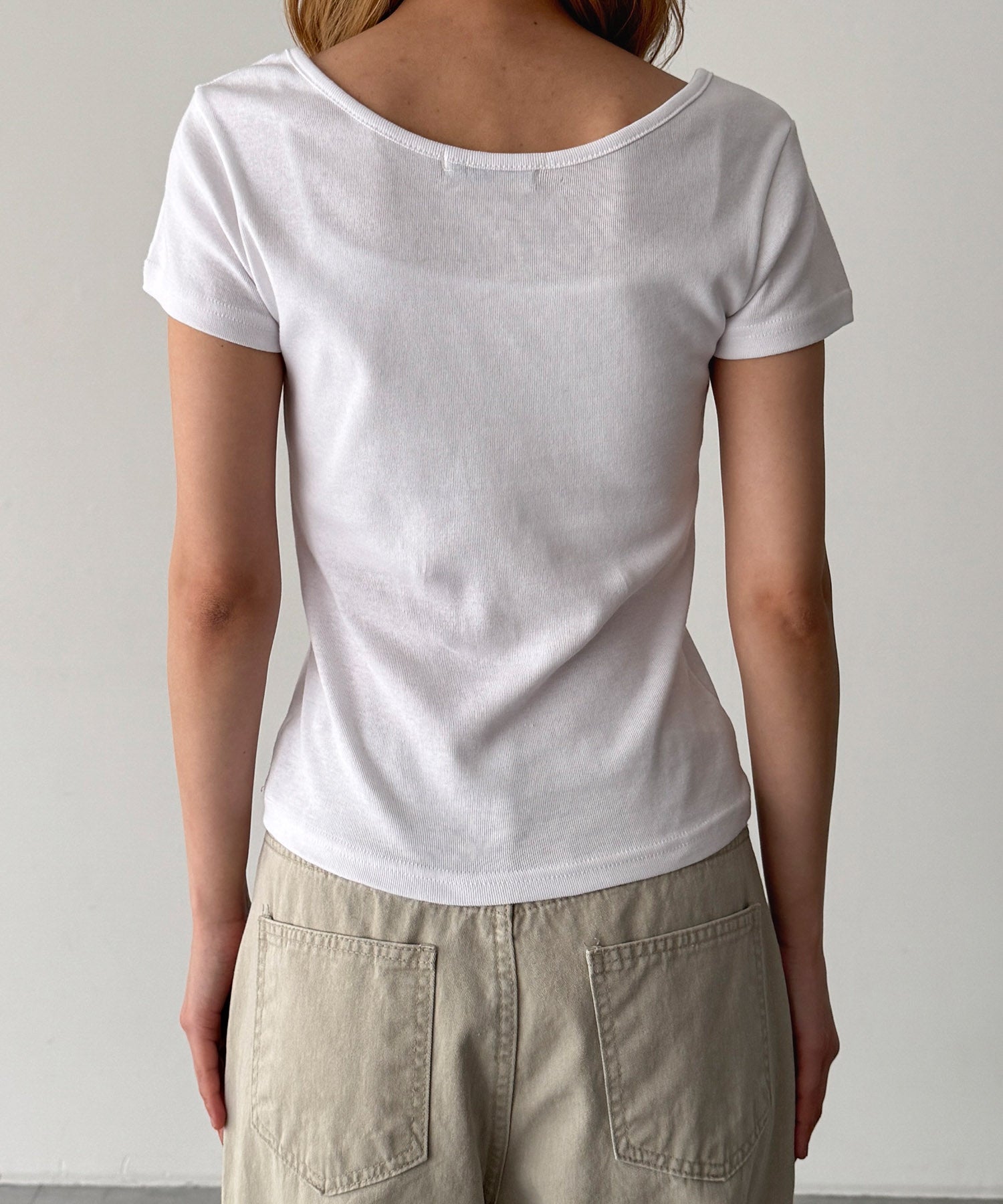 コットンラウンドネックTシャツ