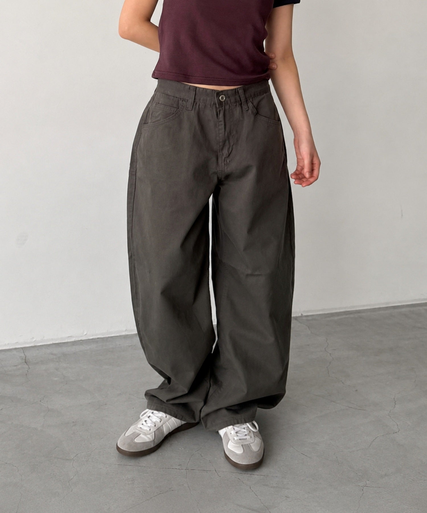 H158 B77 W57 H84(モデル着用サイズS)