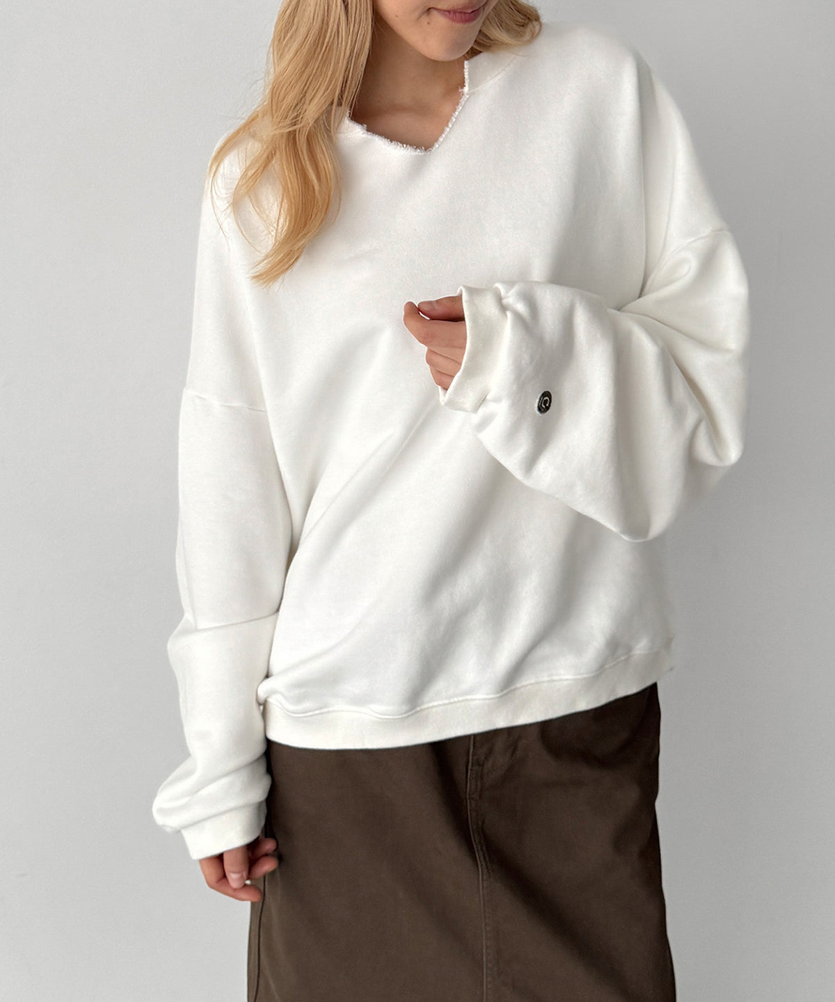 H158 B77 W57 H84