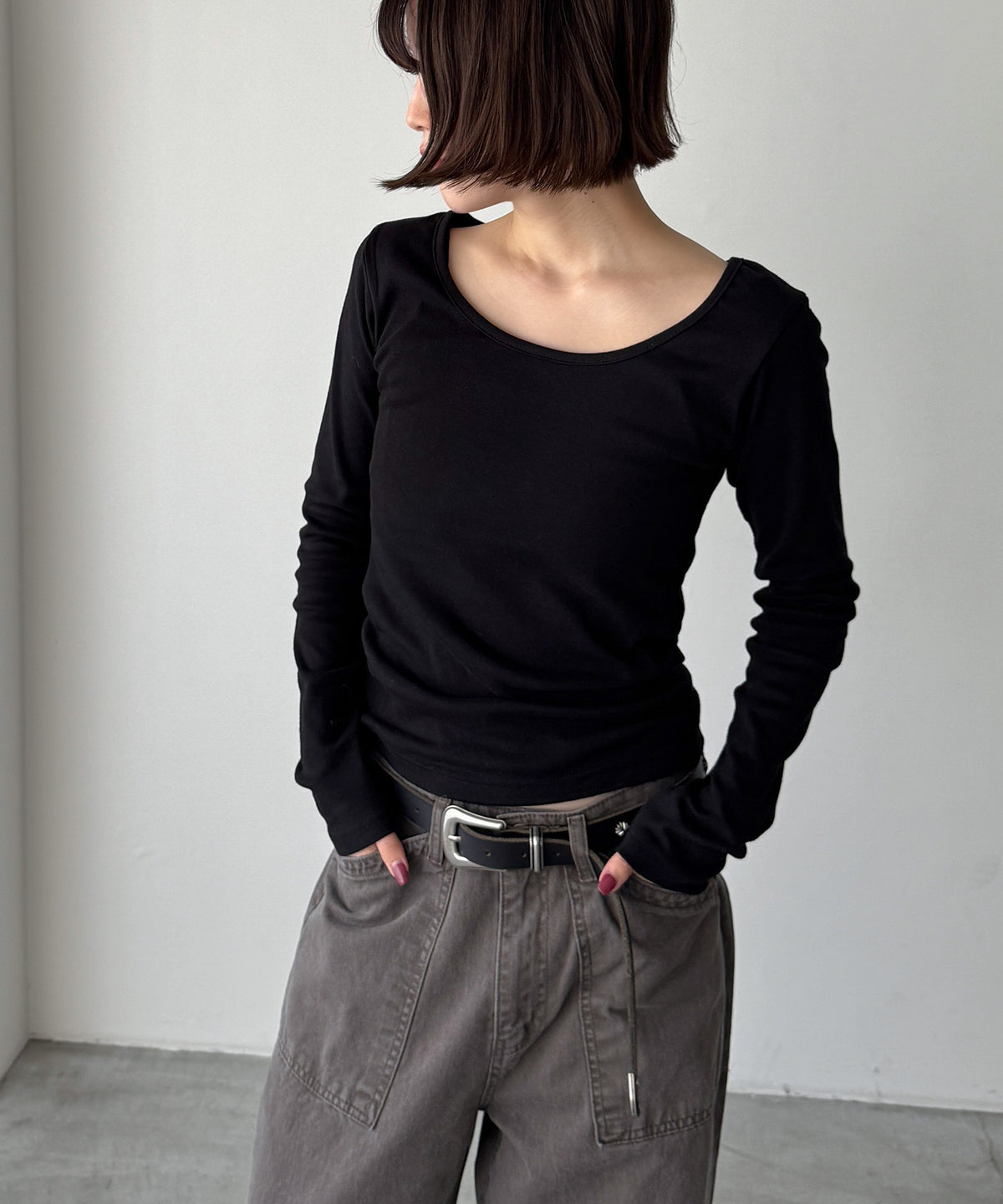 H154 B80 W64 H84