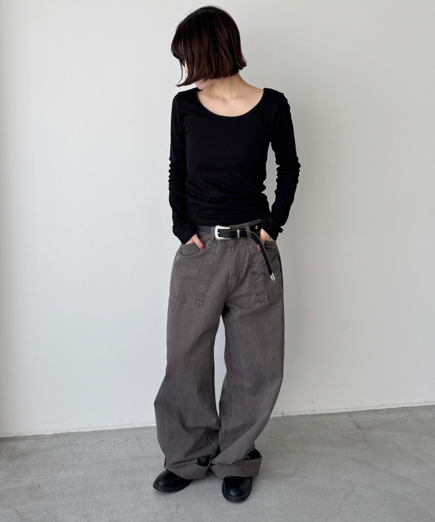 コットンラウンドネックロンT