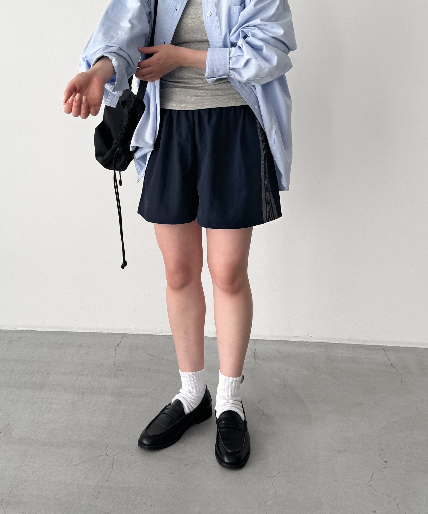 サイドラインナイロンショートパンツ