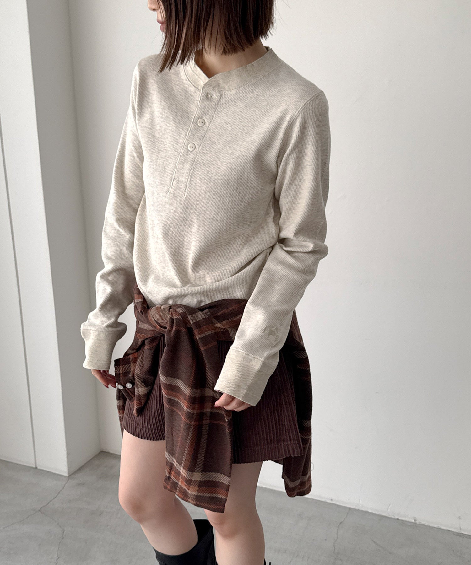 H154 B80 W64 H84
