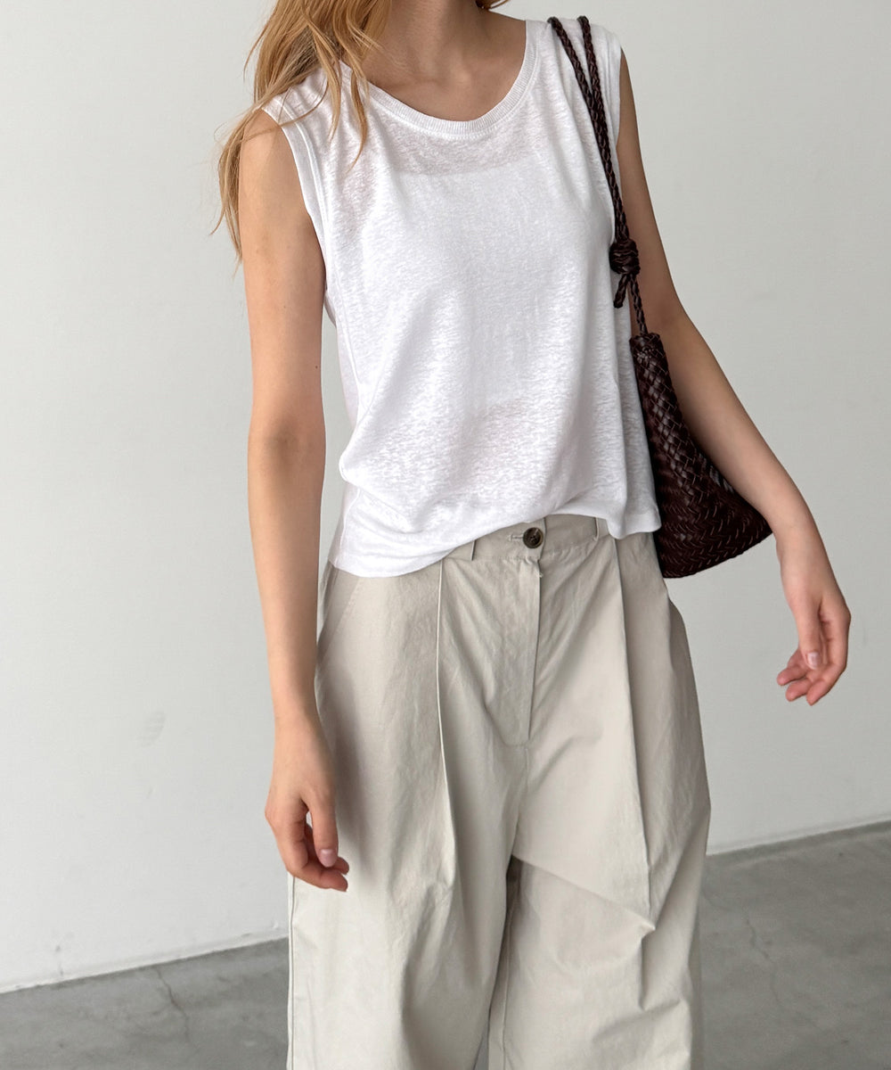 H158 B77 W57 H84