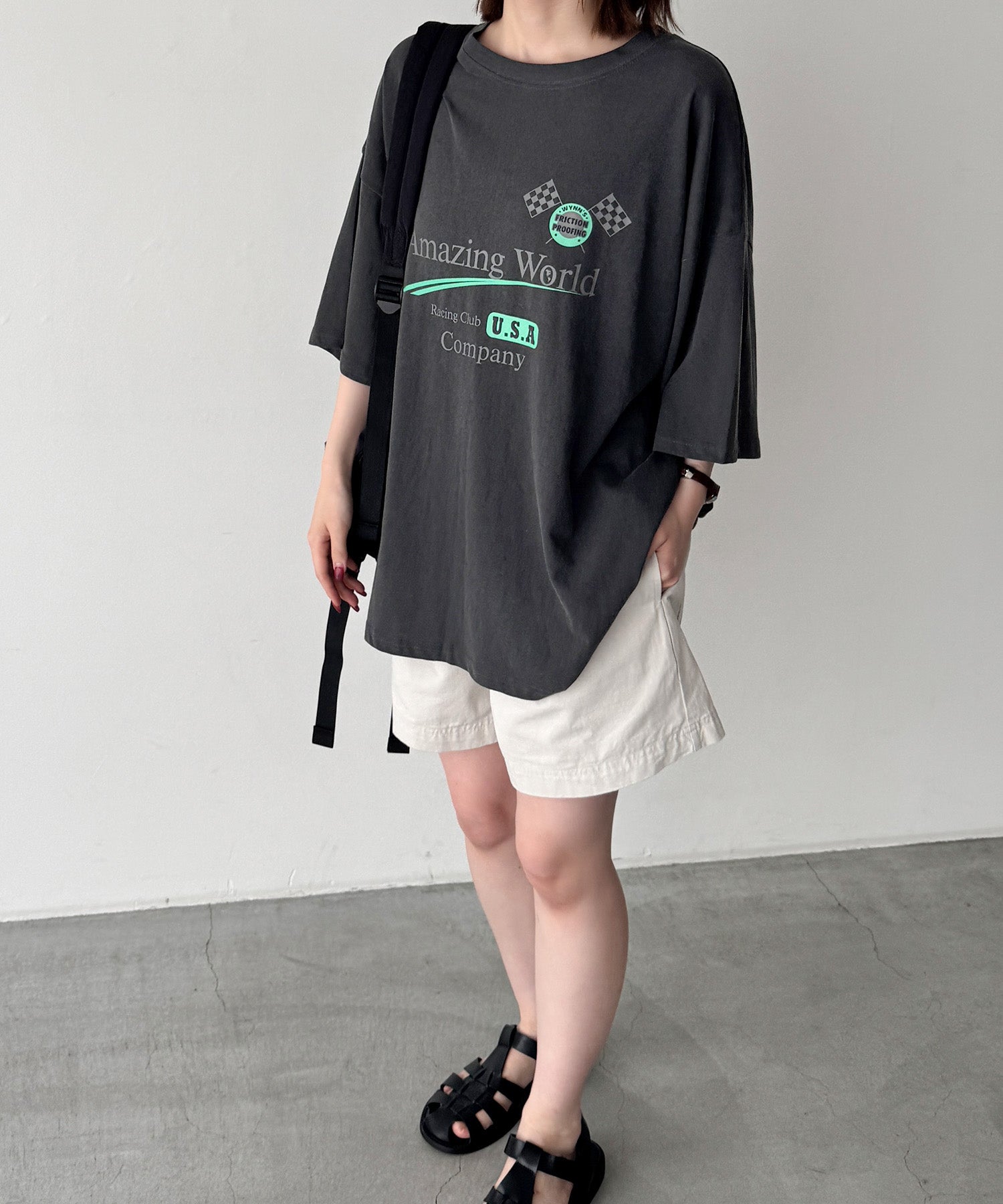 "Amazing"Tシャツ