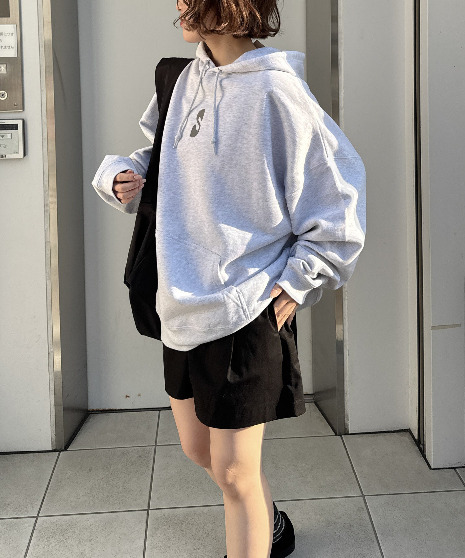 "S"パーカー 裏毛