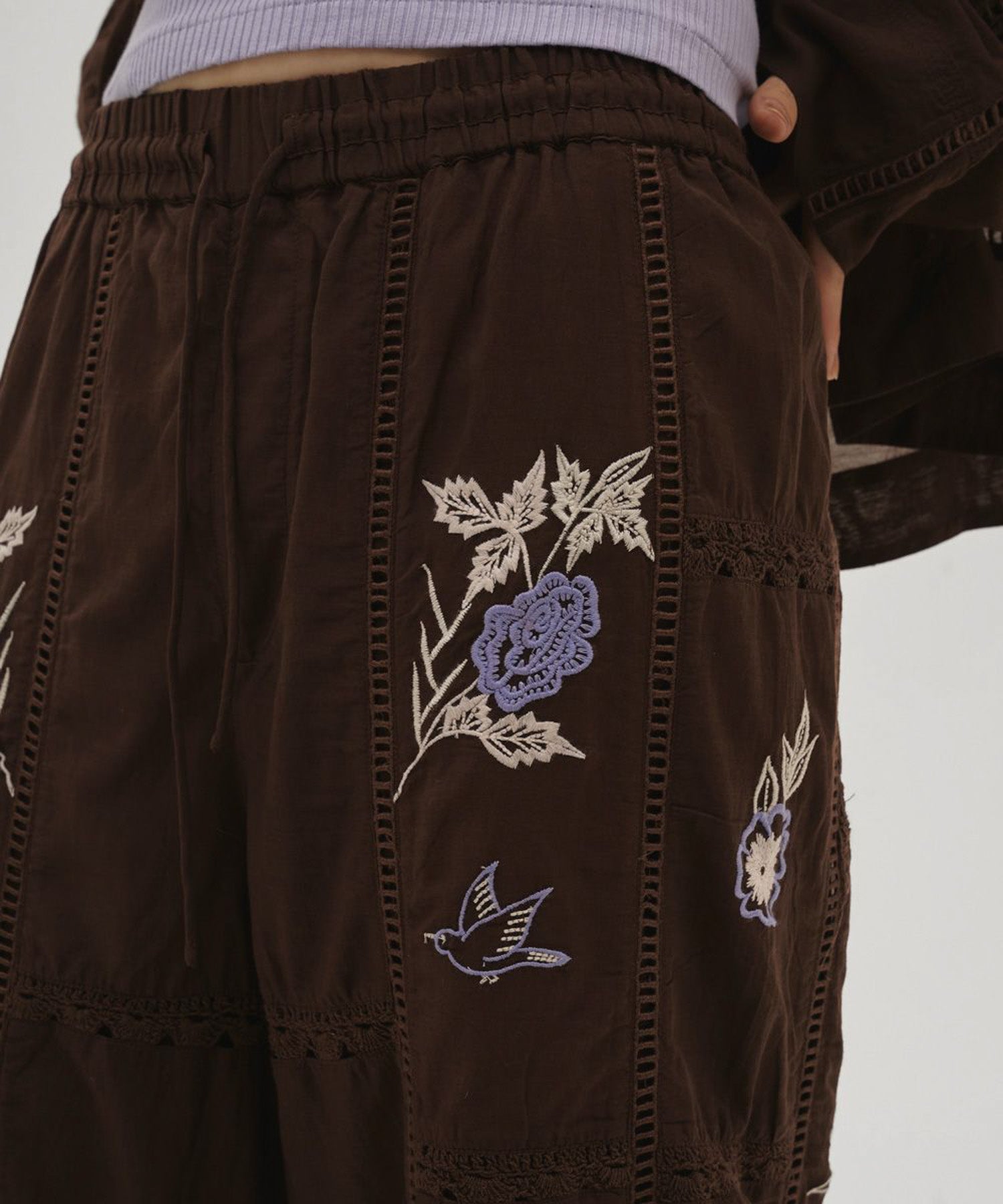 Embroidery Patchwork Trousers エンブロイダリーパッチワークトラウザーズ/12610719
