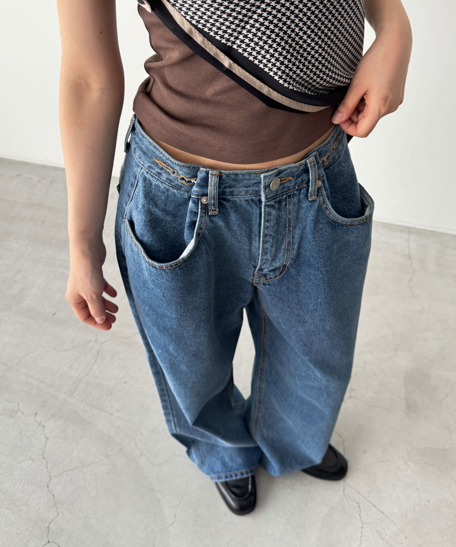 ボタンポケットデニムパンツ