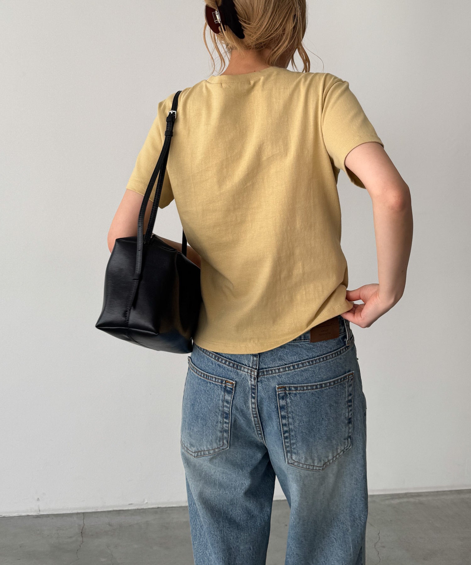 "Still LOOK here"Tシャツ