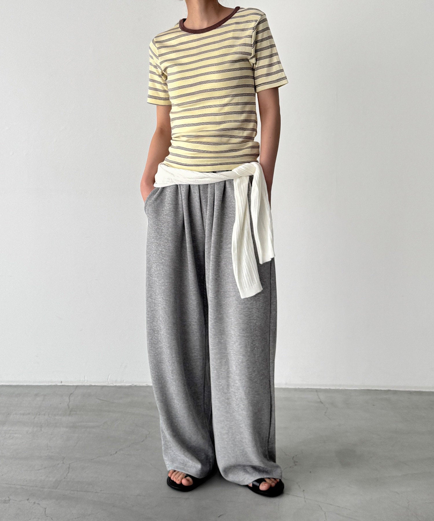 クルーネックTシャツ