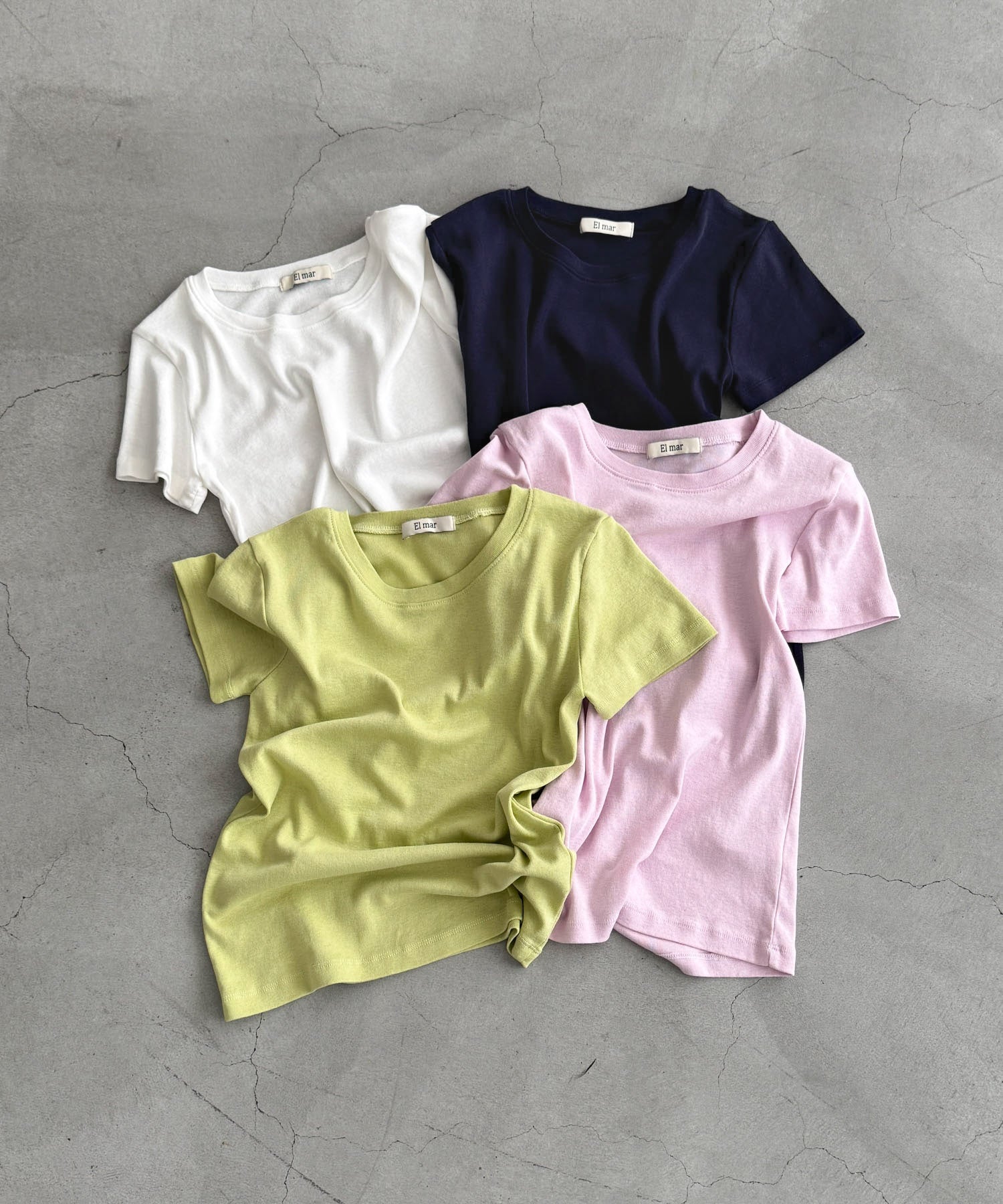 BASICコンパクトTシャツ