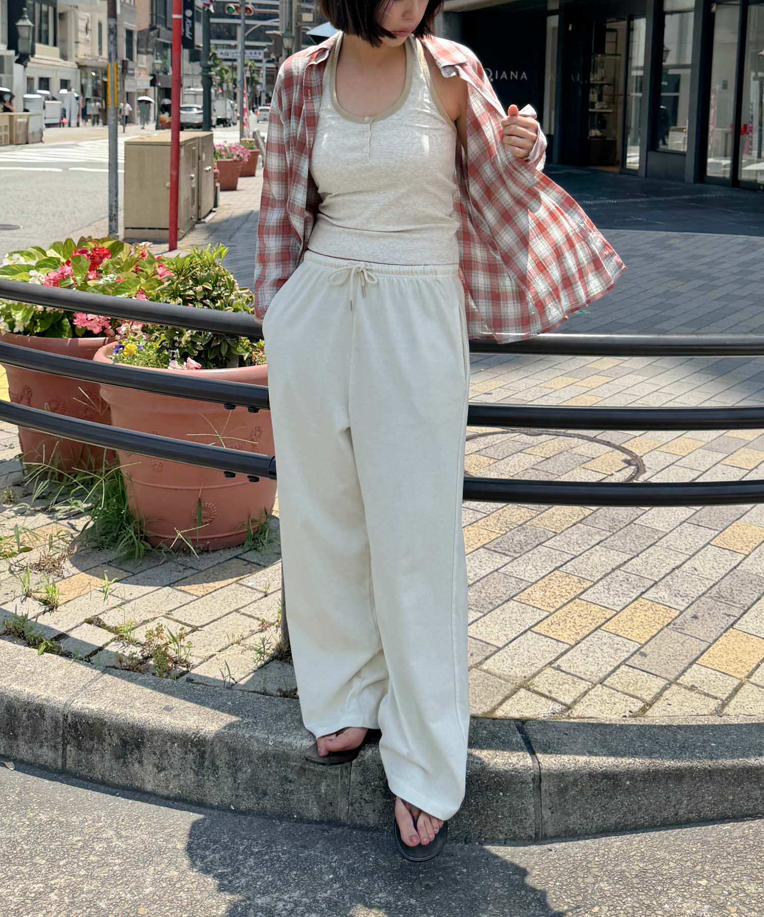 バイカラーホルターネック