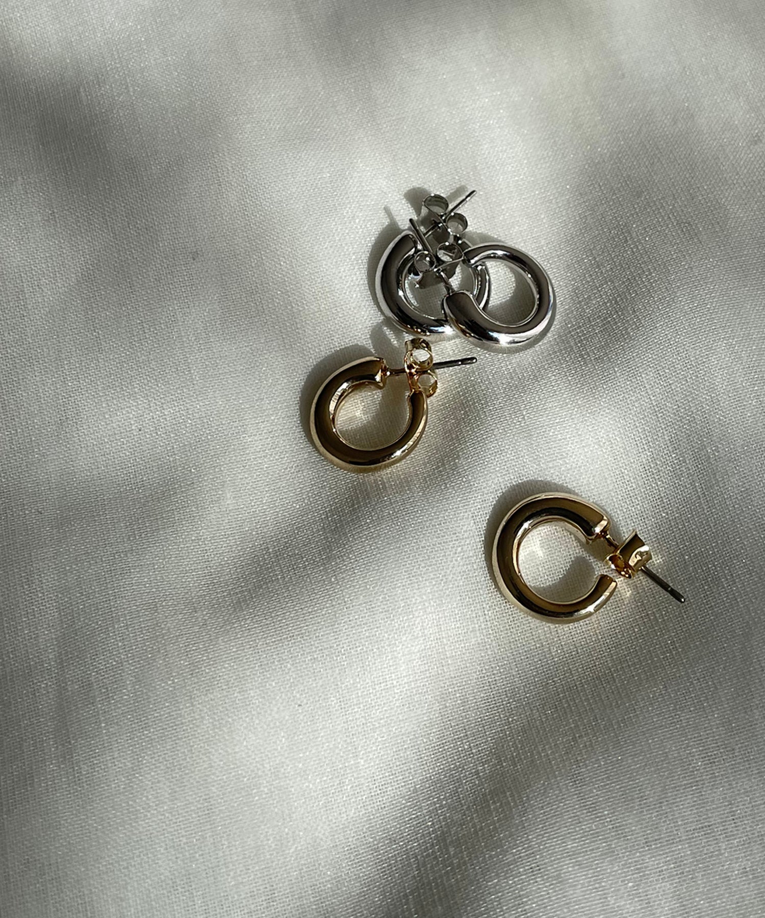 シンプルフープピアス