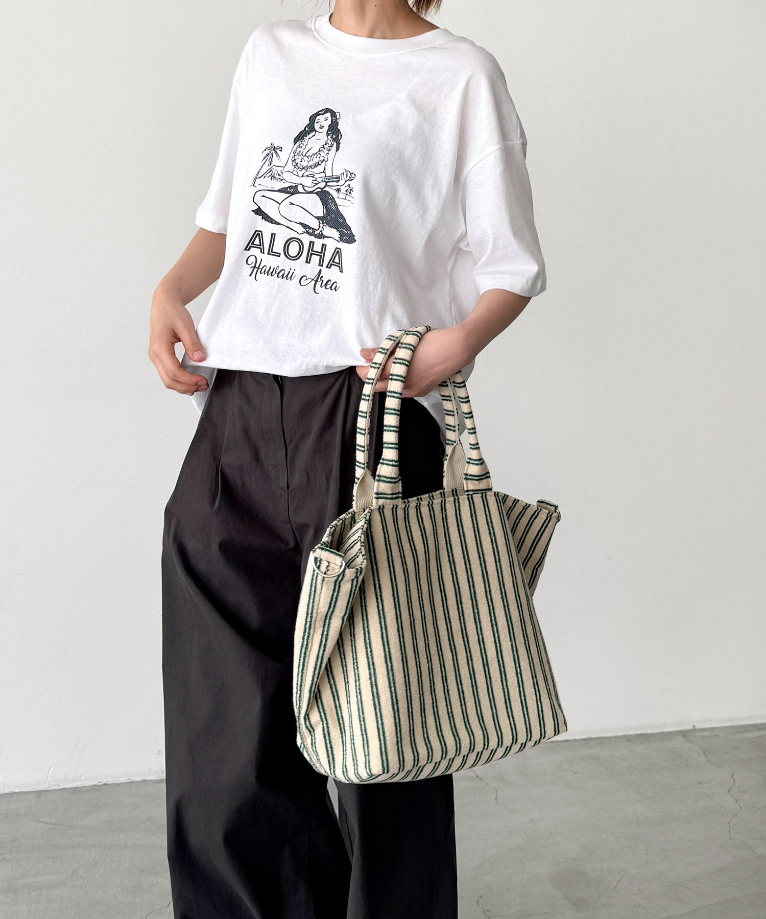 "ALOHA"Tシャツ