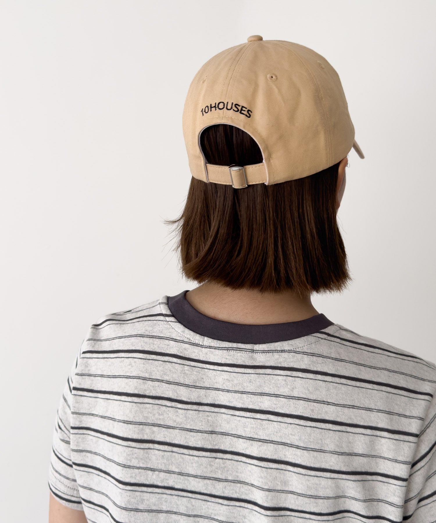 "HOUSE"刺繍CAP