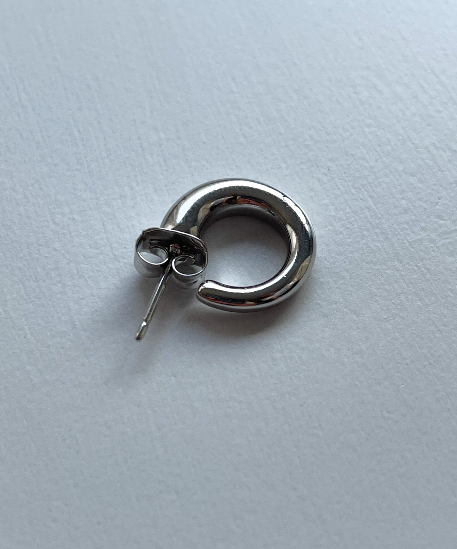 シンプルフープピアス