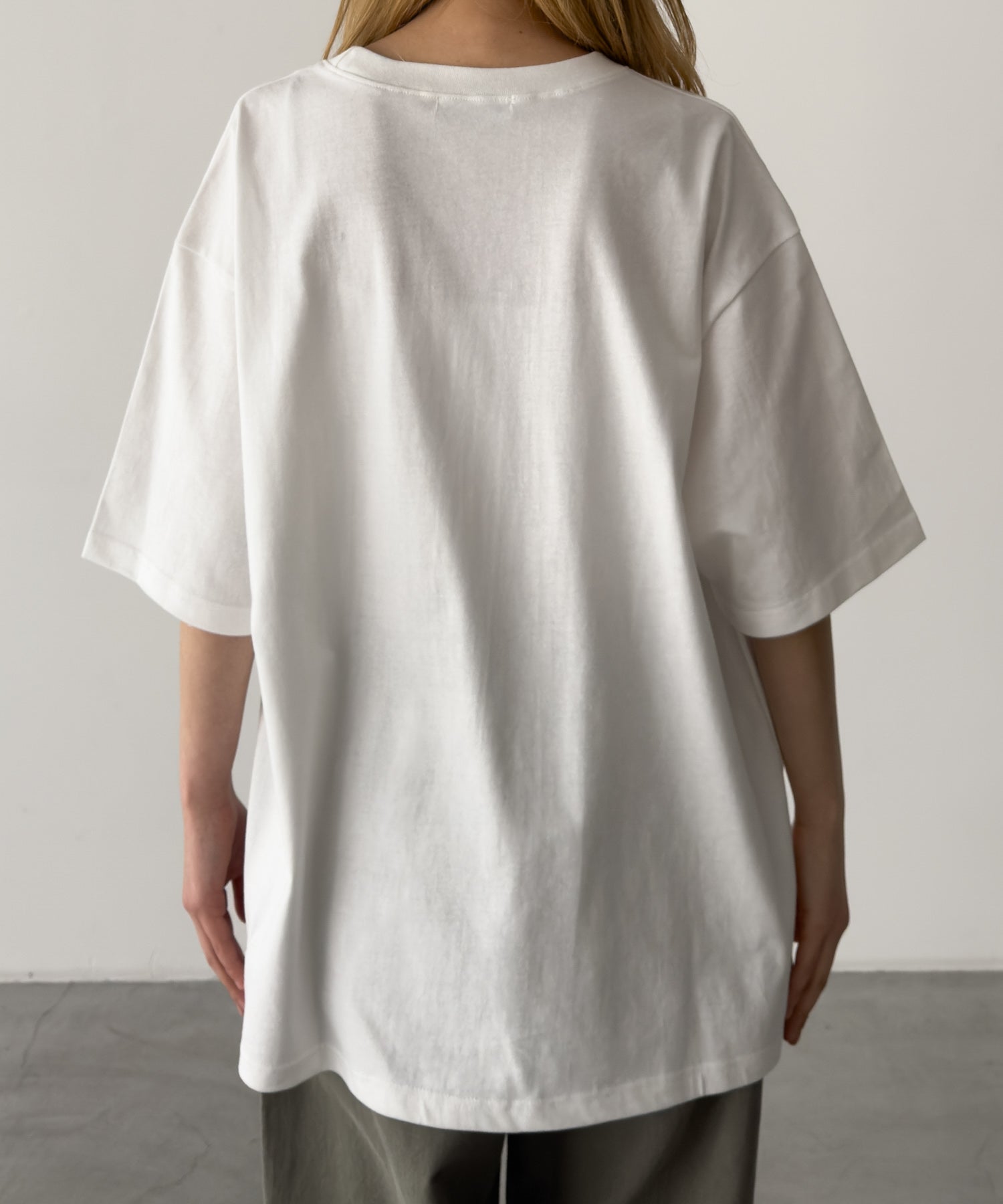 "U IF M"Tシャツ