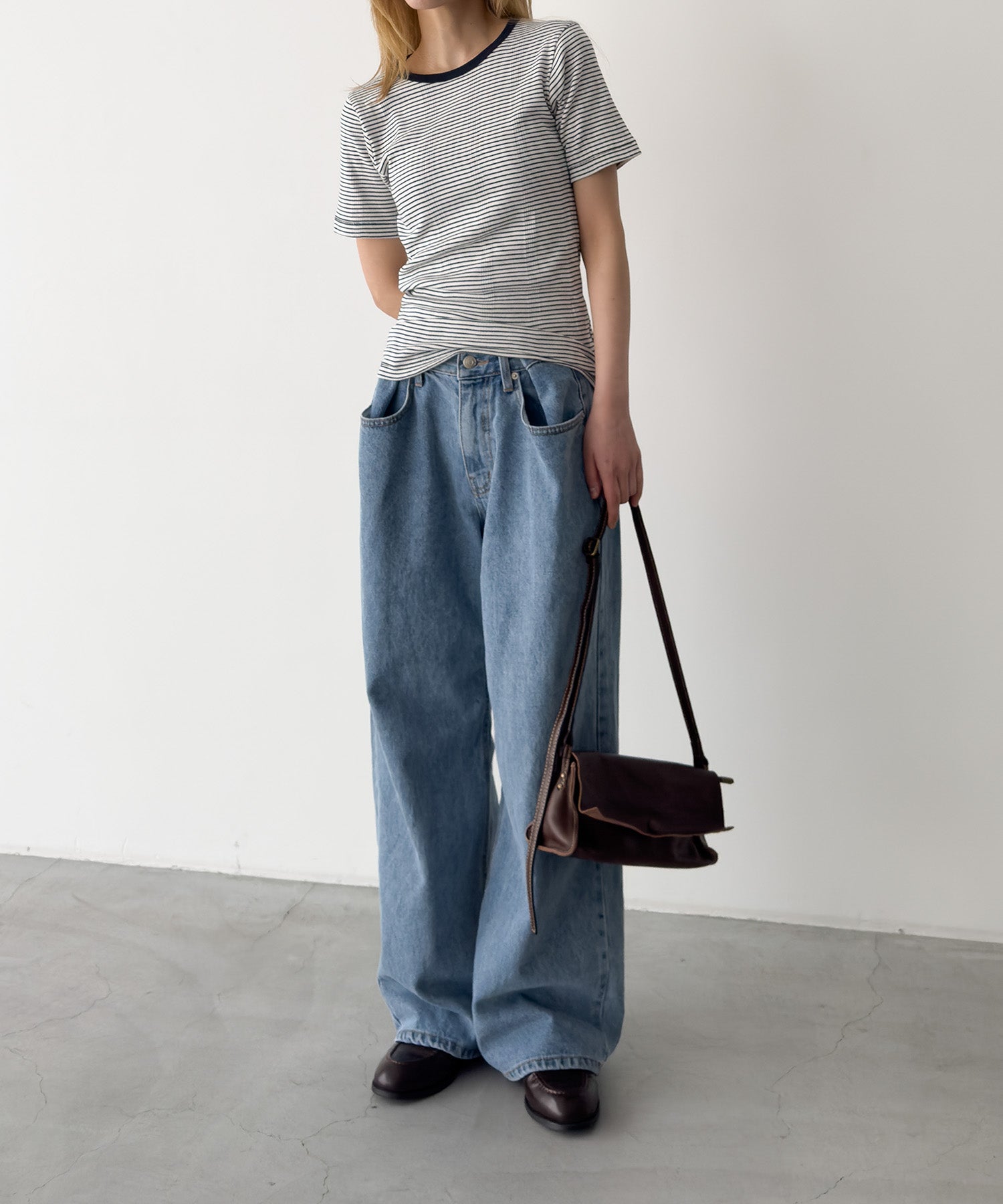 クルーネックTシャツ