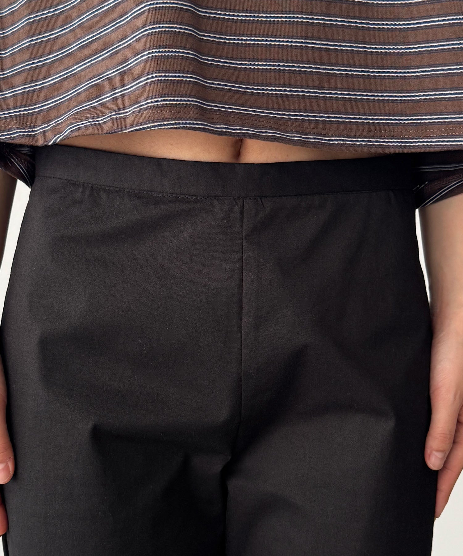 クロップドパンツ
