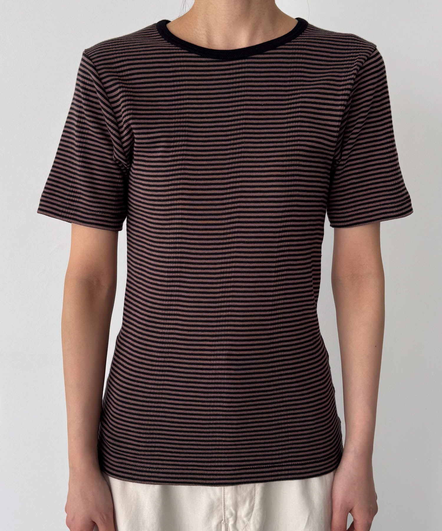 クルーネックTシャツ