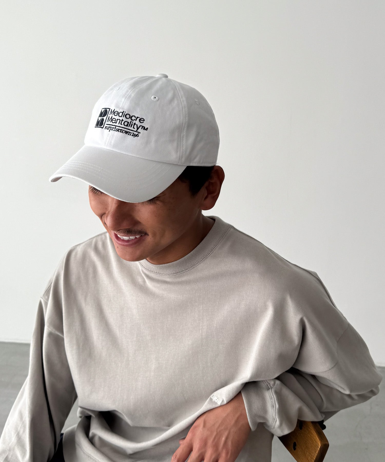Mediocre MentalityロゴCAP