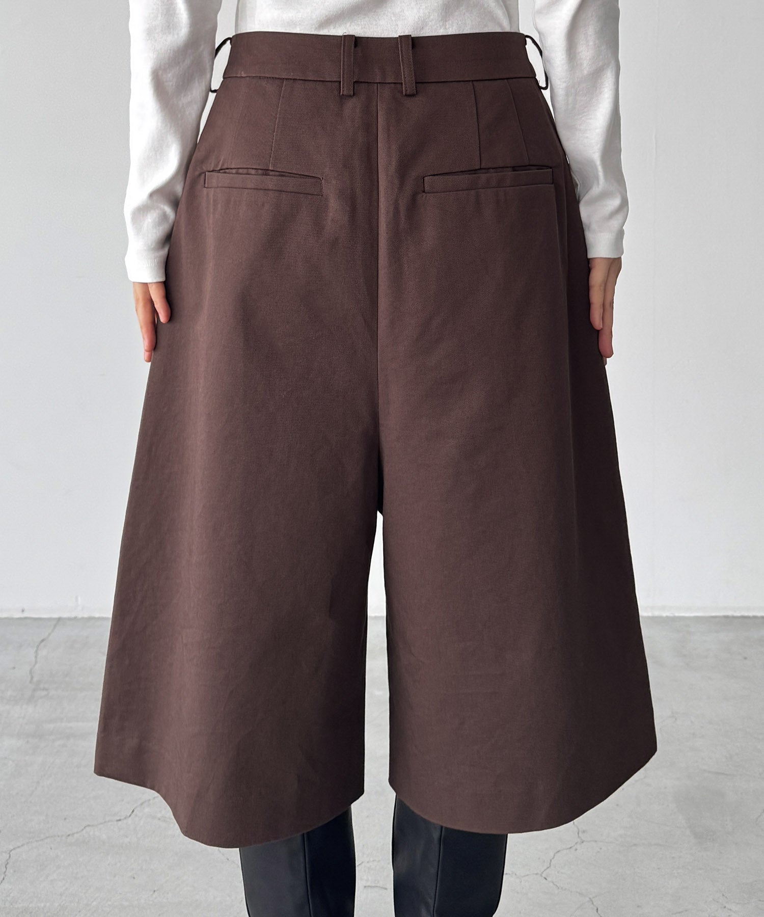 チノタックハーフパンツ