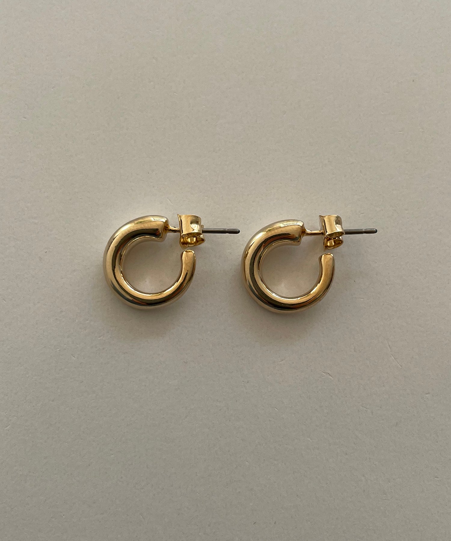 シンプルフープピアス