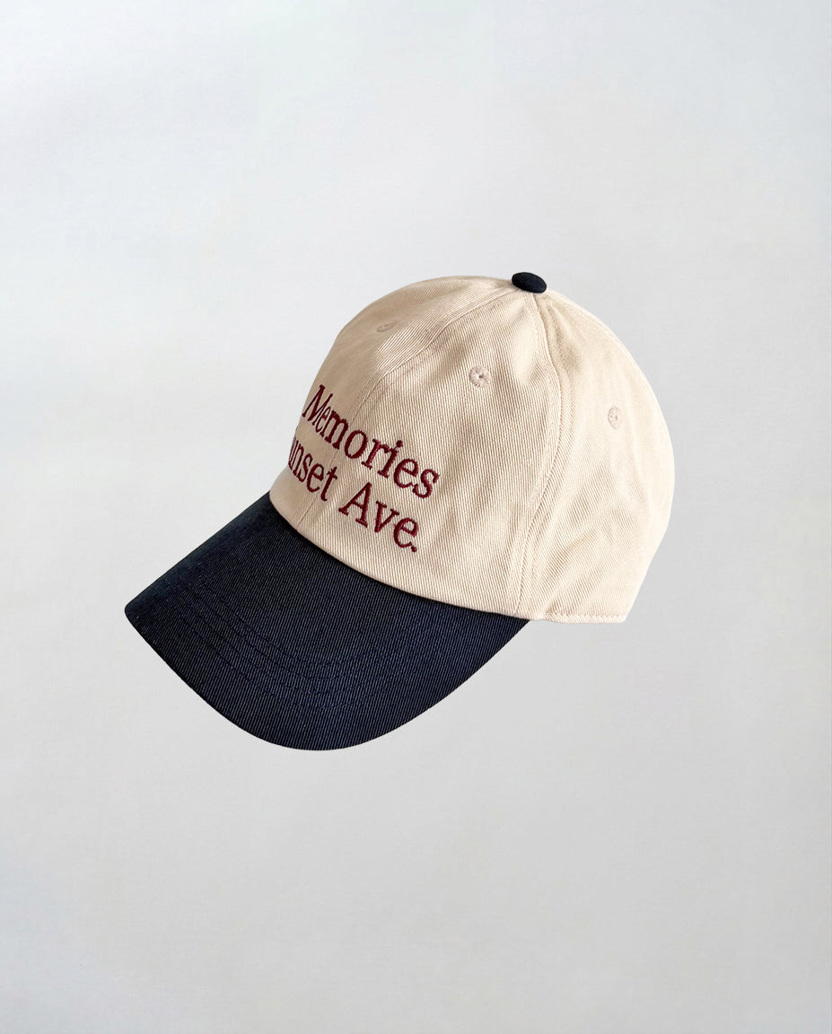 "Memories"ロゴCAP