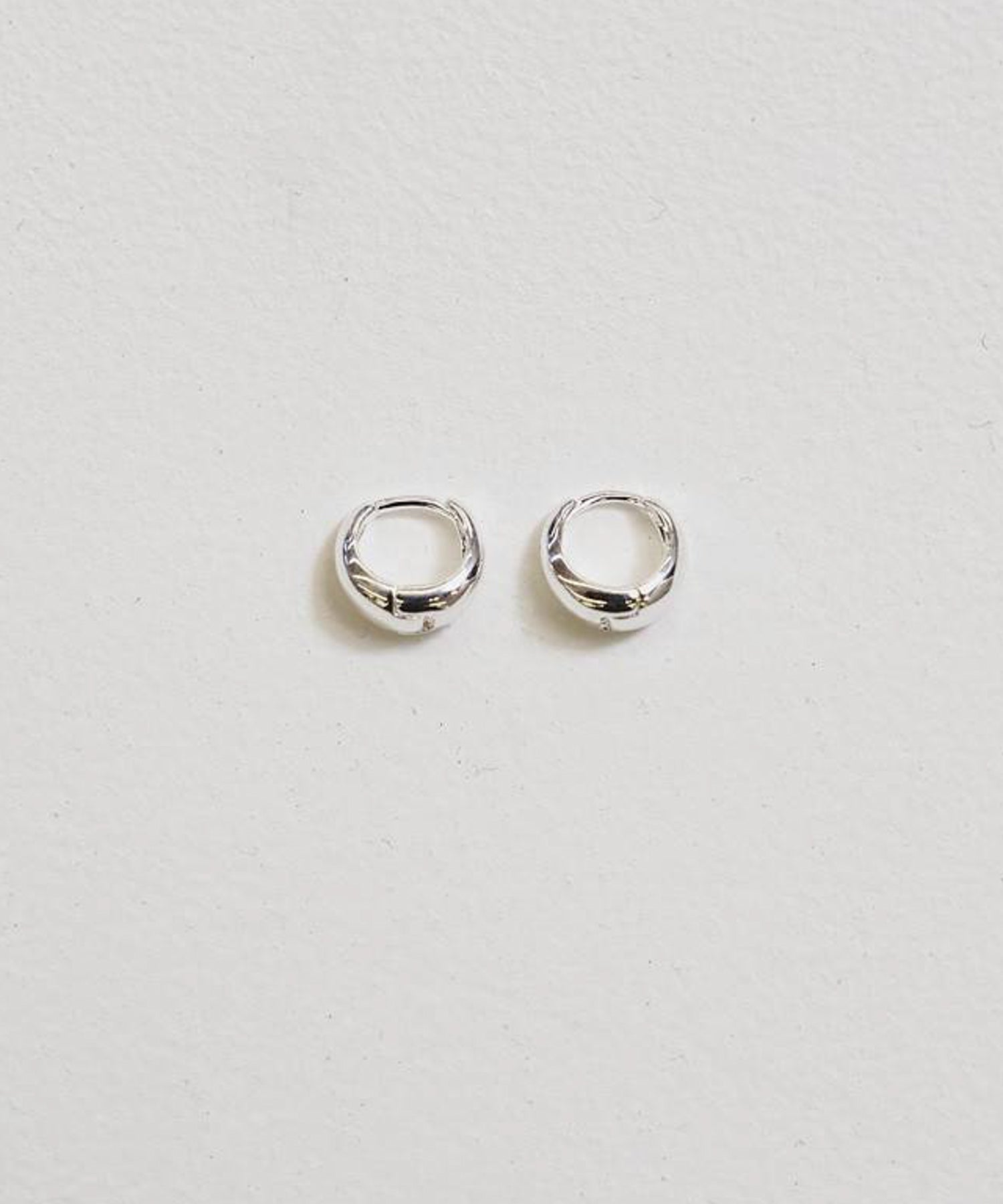 Petit Curvy Pierce