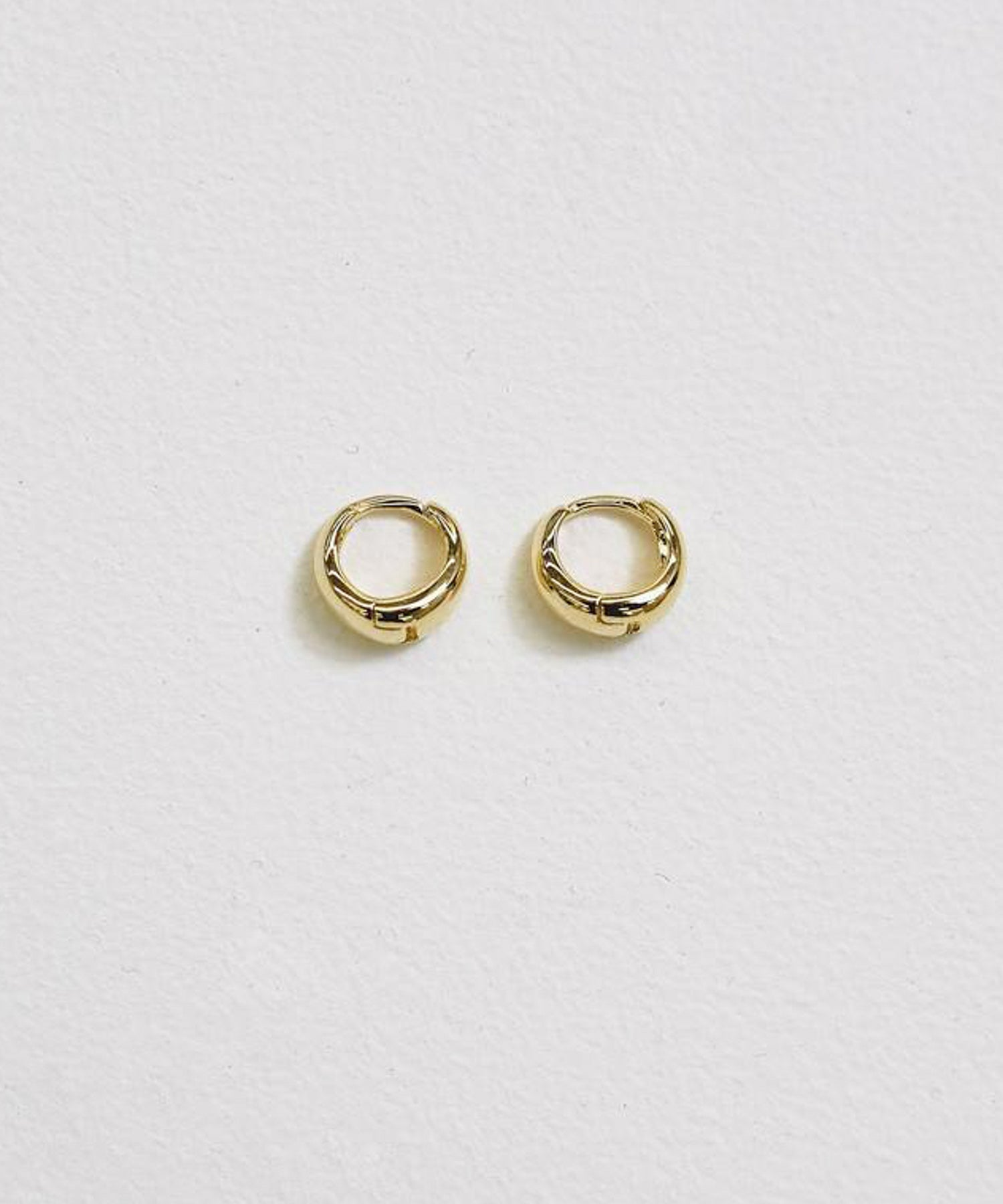 Petit Curvy Pierce
