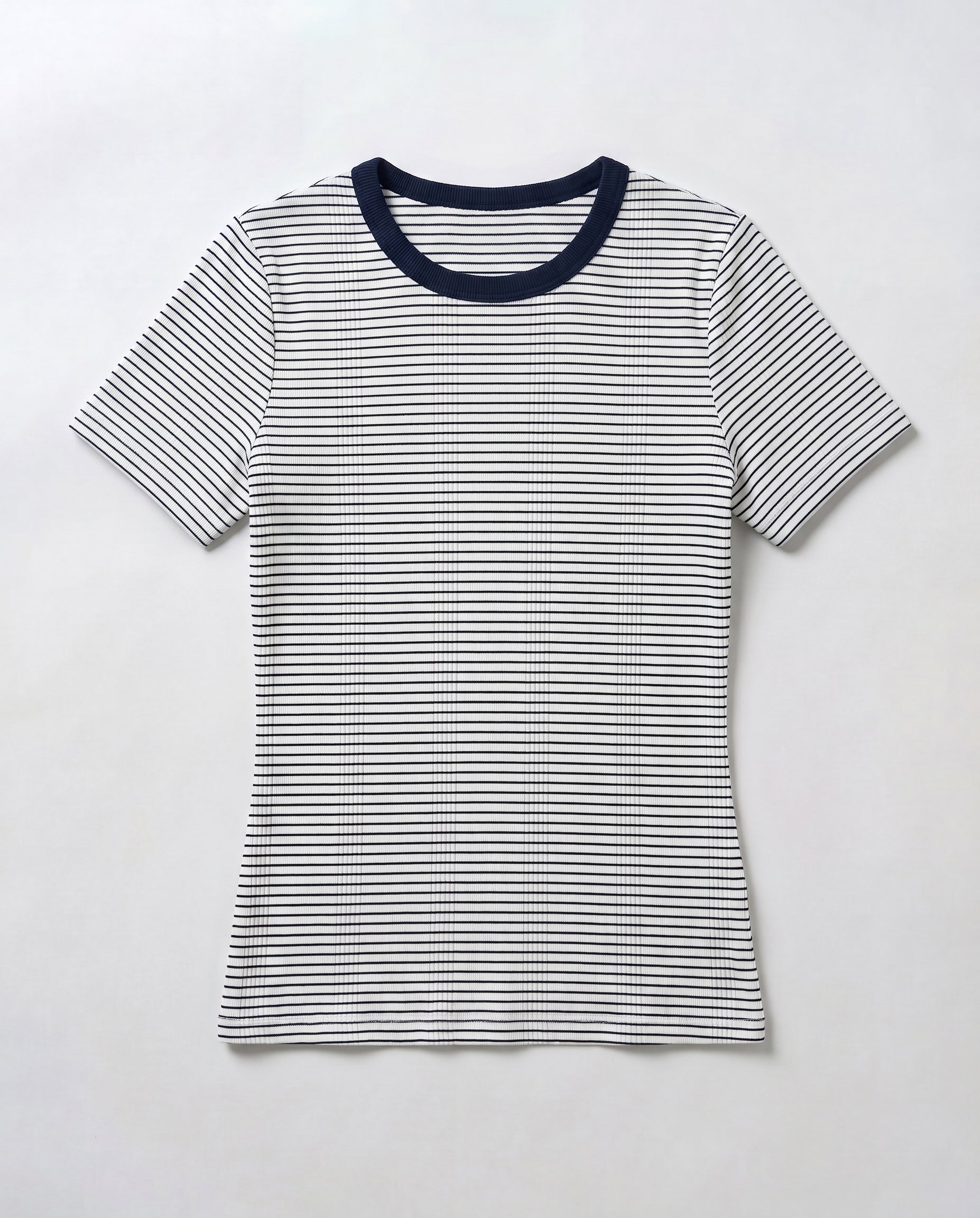 クルーネックTシャツ