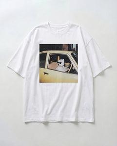 "driving dog"Tシャツ